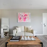 Modern Luxury Apartment Weho Boys Town